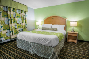 Отель Rodeway Inn & Suites Winter Haven Chain of Lakes  Уинтер Хейвен